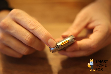 Man sieht die Actiontaste der Apple Watch Ultra.