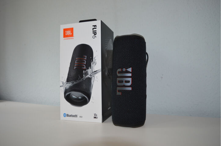 JBL Lautsprecher Flip 6 in schwarz