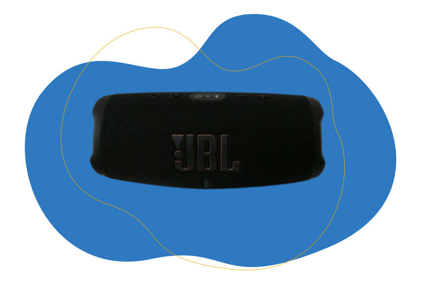 Schwarze JBL Charge 5 Wifi in der Frontansicht.