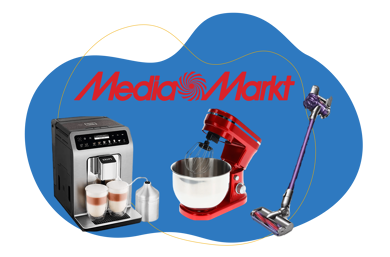 Diverse Haushaltsgeräte von MediaMarkt sind vor einem blauen Hintergrund zu sehen.