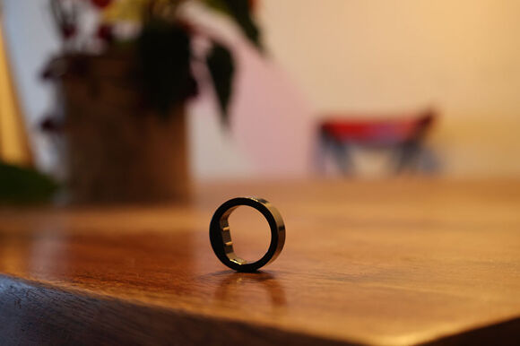 Man sieht den Circular Ring.