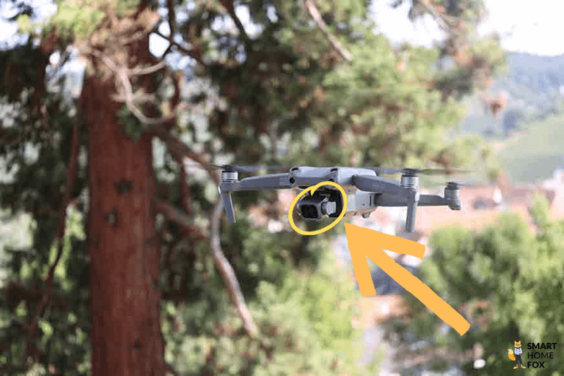 Der 3-Achsen Gimbal der DJI Air 2S Drohne ist eingekreist.