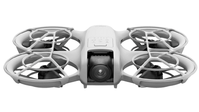 Die DJI Neo Selfiedrohne ist einzeln und komplett zu sehen.