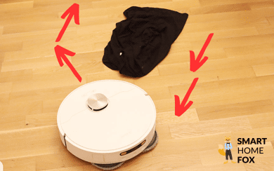 Der Dreame L10s Pro Ultra Heat umfährt im Test Hundekott-Attrappen.