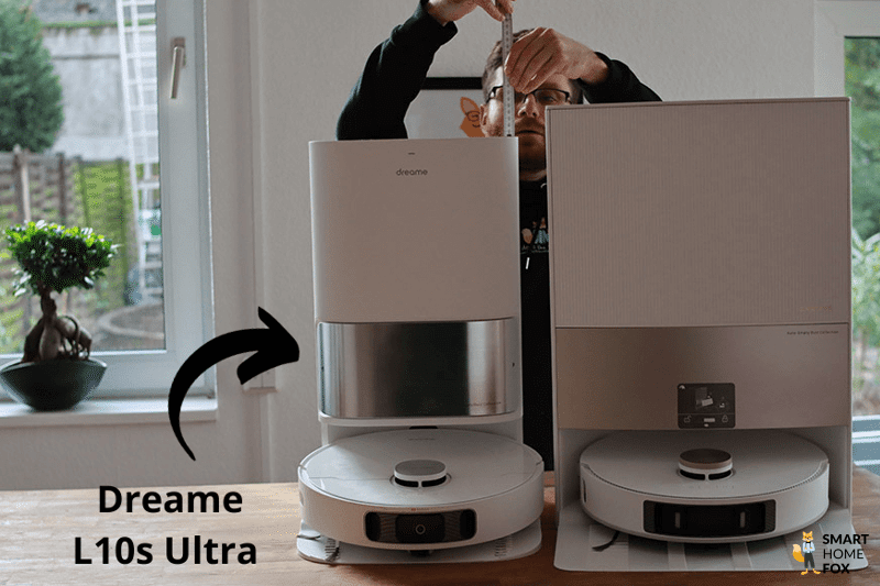 Dreame L20 Ultra Basisstation steht zum Vergleich neben der Station des Dreame L10s Ultra
