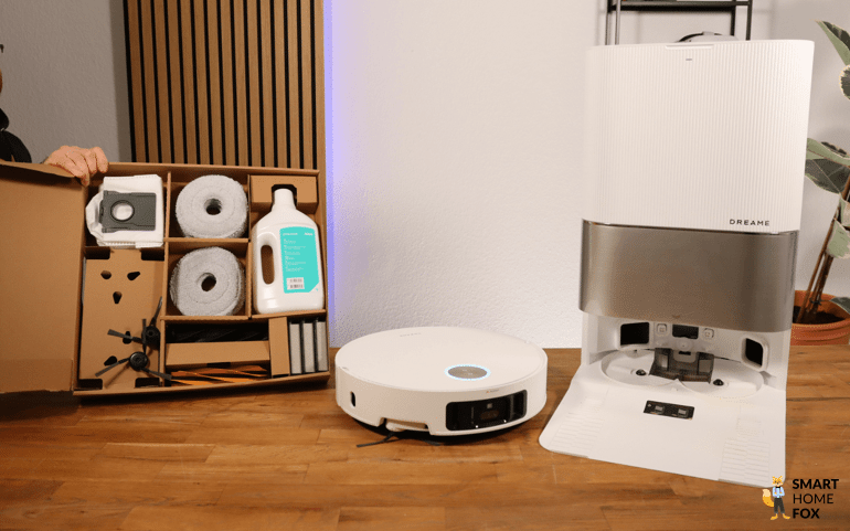 der gesamte Lieferumfang des Dreame X50 Ultra Complete ist zu sehen.-