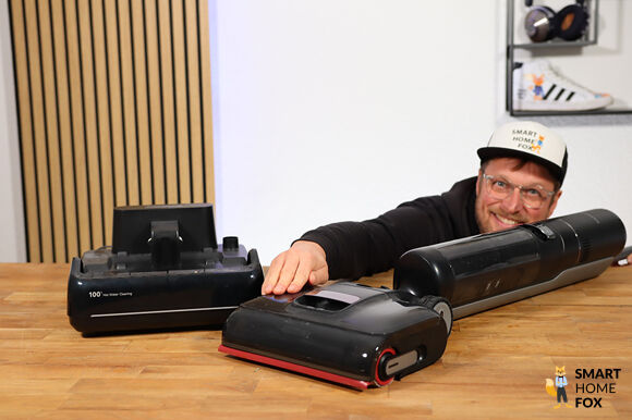 Smart Home Fox Experte hinter dem Dreame H15 Pro und seiner Station.