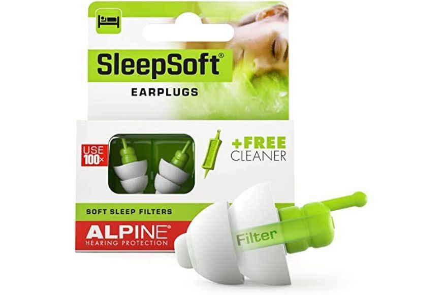 Man sieht Ohrstöpsel auf dem Bild.