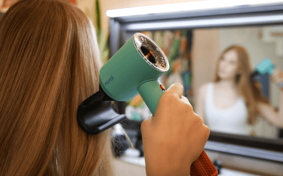Der Dyson Supersonic Nural wird durch einen Smart Home Fox Mitarbeiter getestet.