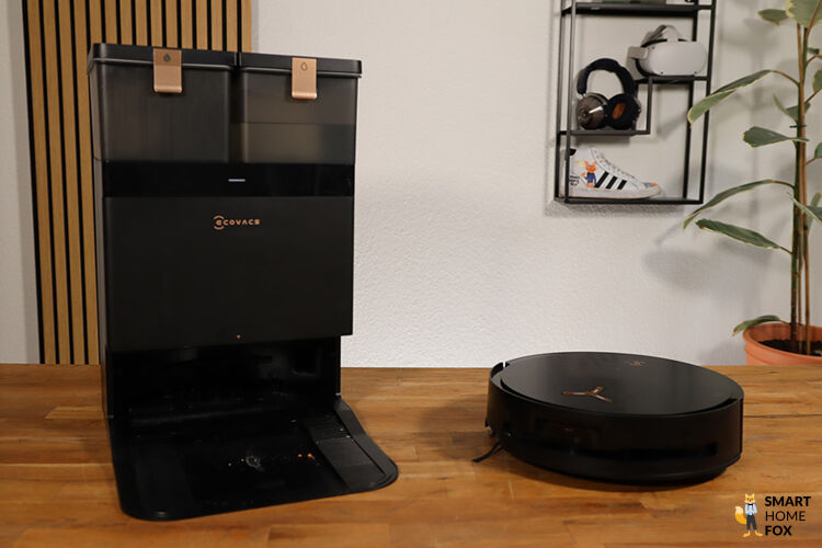 ECOVACS X8 PRO OMNI – Der erste DEEBOT mit einer Walze, die sich selbst reinigt.