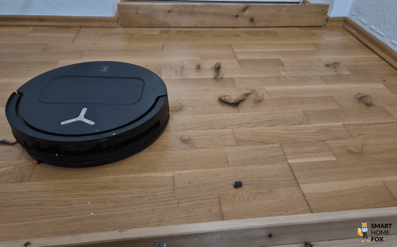 Der Extrem-Haartest des ECOVACS DEEBOT T50 OMNI ist zu sehen.