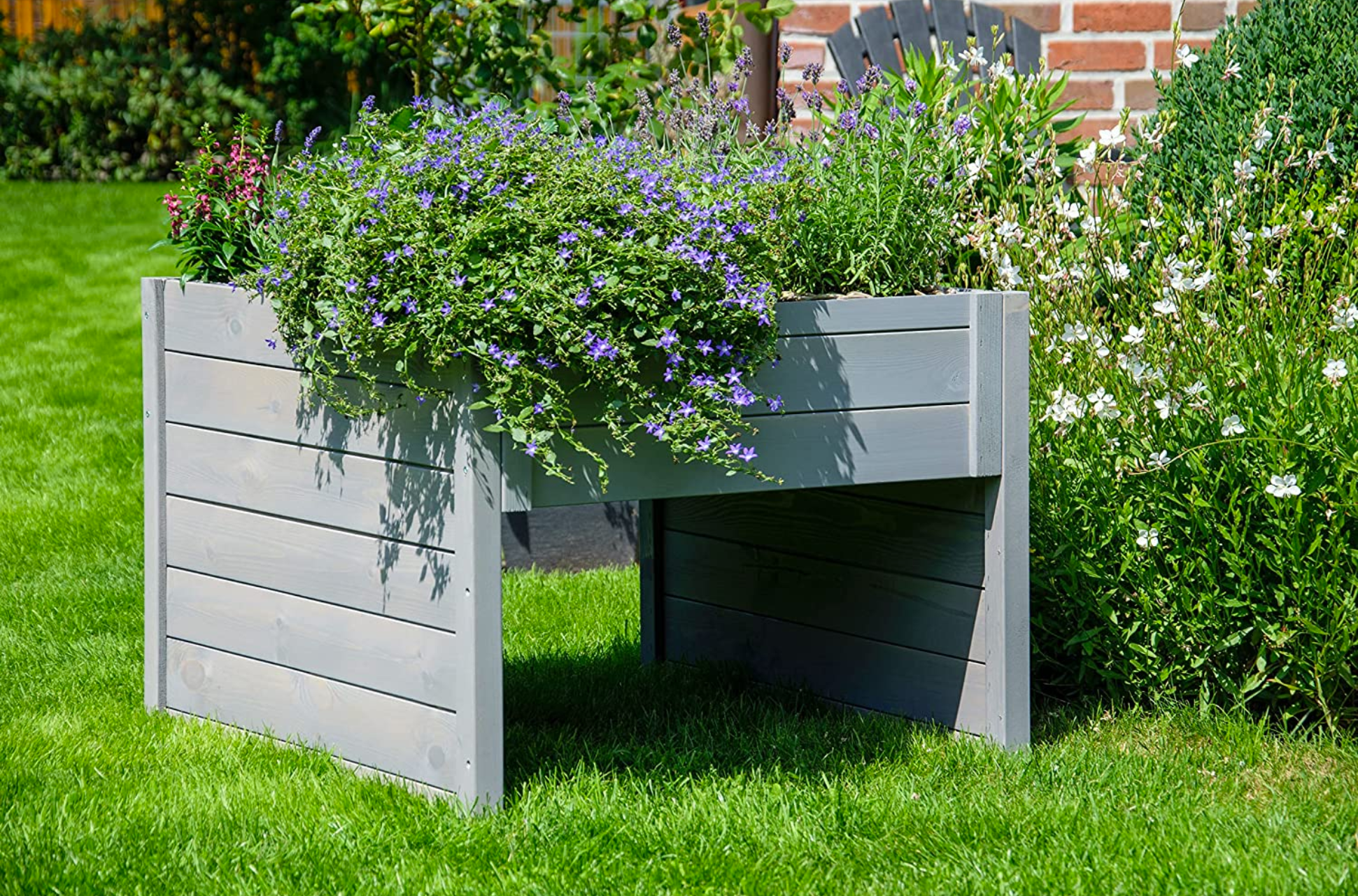 Rasenmähroboter Garage