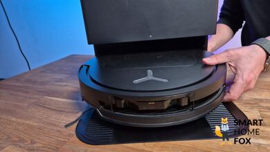 Der ECOVACS DEEBOT T50 OMNI ist in der Nahaufnahme zu sehen.