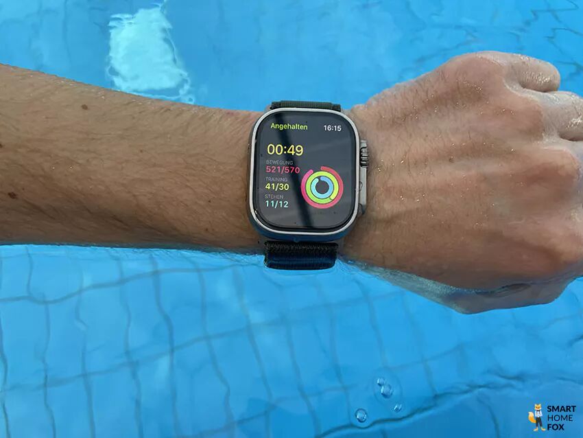  Apple Watch Ultra beim Schwimmen
