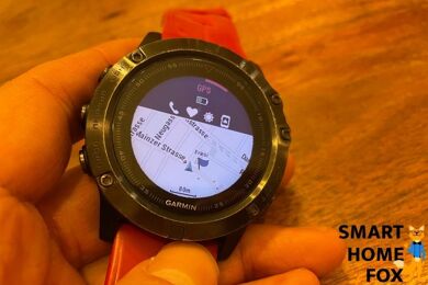Man sieht, wie die Topo-Aktive Europe Karten auf der Garmin Fenix 5X Plus geöffnet ist.