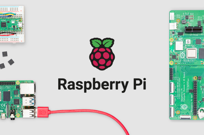 Raspberry Pi Logo und mehrere Platinen