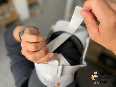Brille einstellen oben am Kopf