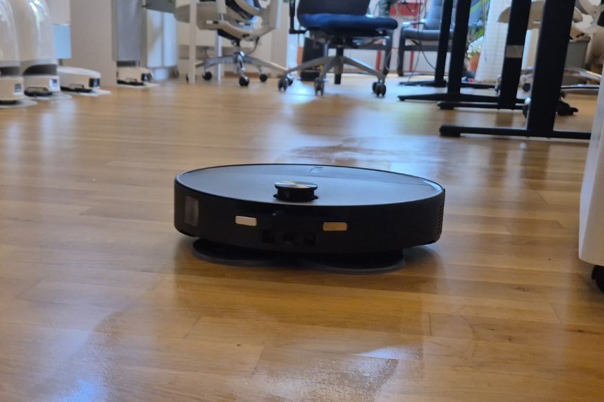 Roborock Qrevo Edge 2 Saugroboter mit Wischfunktion und Multifunktions-Station