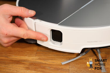 Derseitliche Vertibeam Sensor des Roborock Saros 10 ist zu sehen