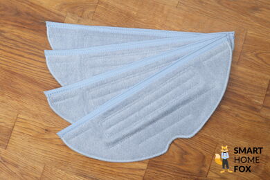 4 Roborock S7 Wischtücher vor einem weissen Hintergrund