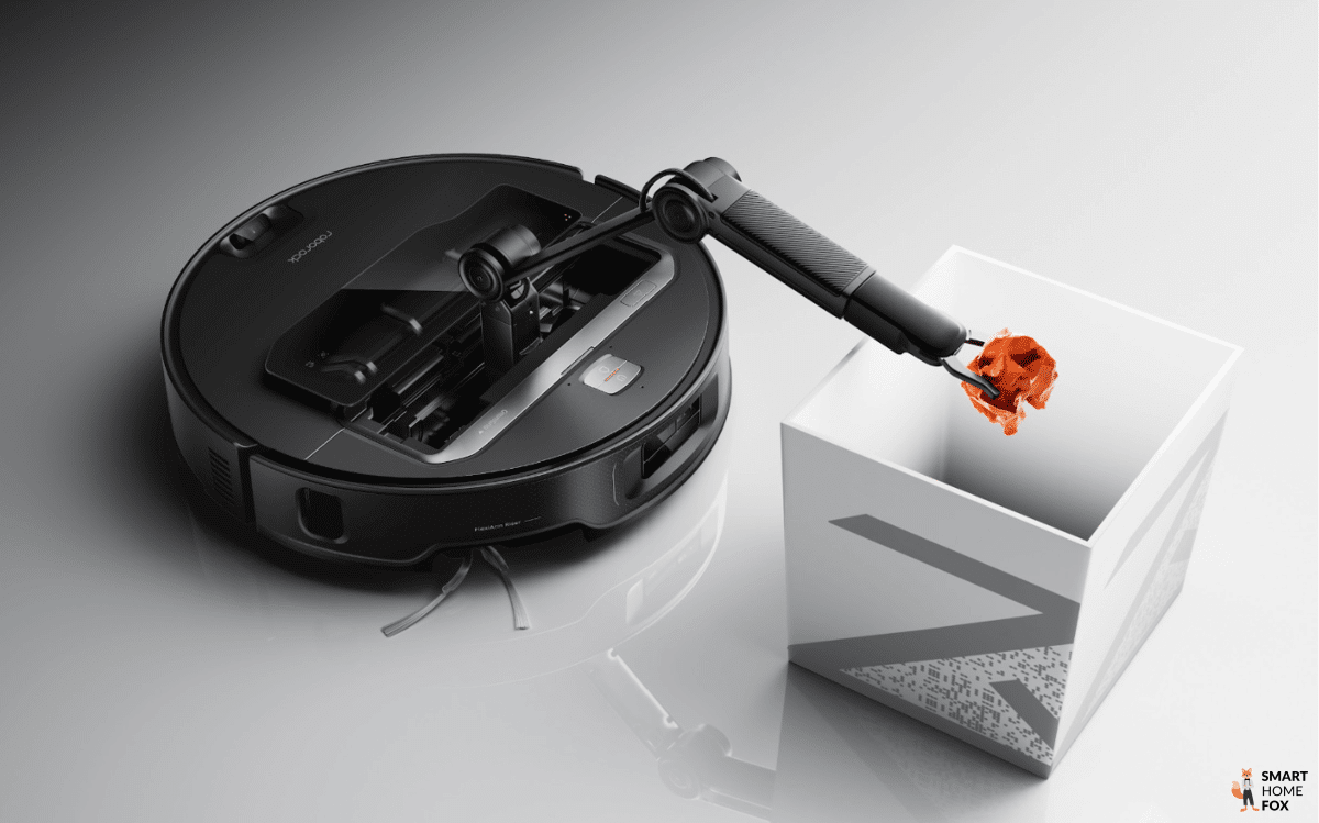 Der Roborock Saros Z70 Saugoboter inklusive Greifarm ist zu sehen.