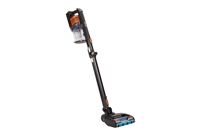 Man sieht den Shark Anti Hair Wrap Flexology Akkusauger.