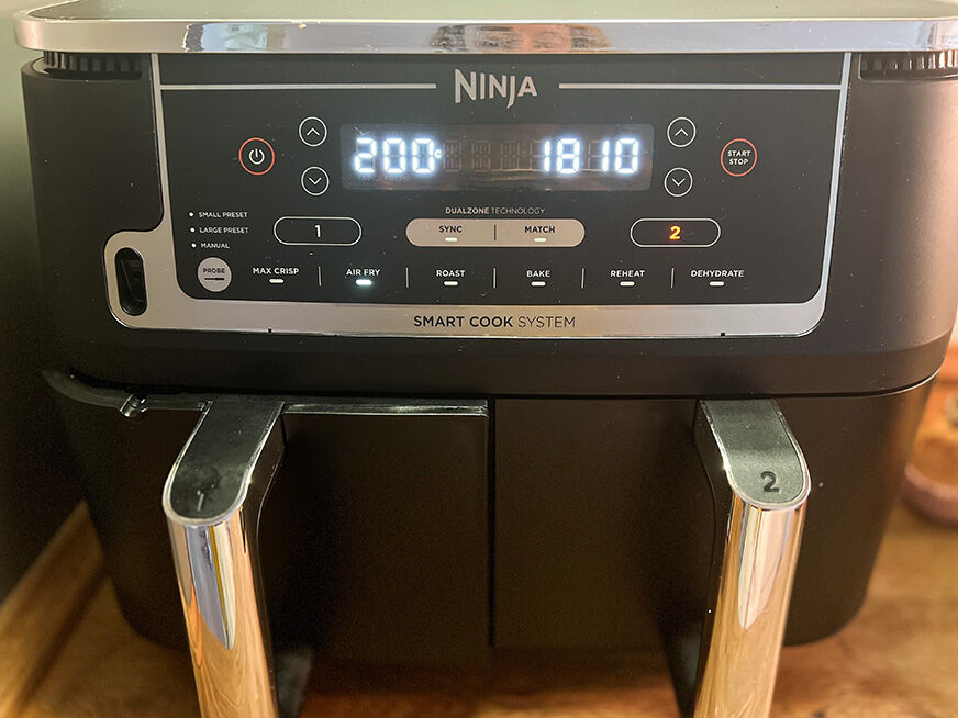 Ninja Foodie Max Dual Zone in der Nahaufnahme