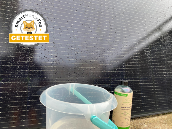 Solarmodule werden gereinigt