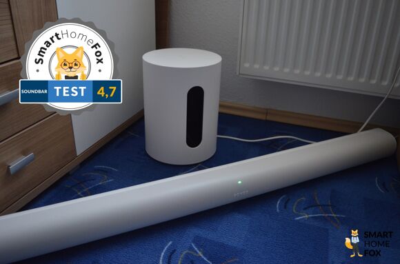 Sonos Arc in weiß, Sonos Sub Mini in weiß und Smart Home Fox Test Sticker