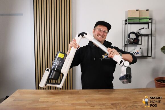 Tineco Pure One A50s Saugrohr wird gebeugt.