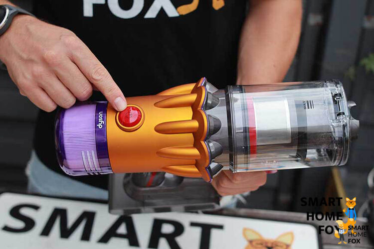 Dyson Feststelltaste - Nützlich oder unnötig?