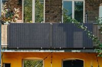 Yuma Balcony 90° (800W) Pro an einem Balkon