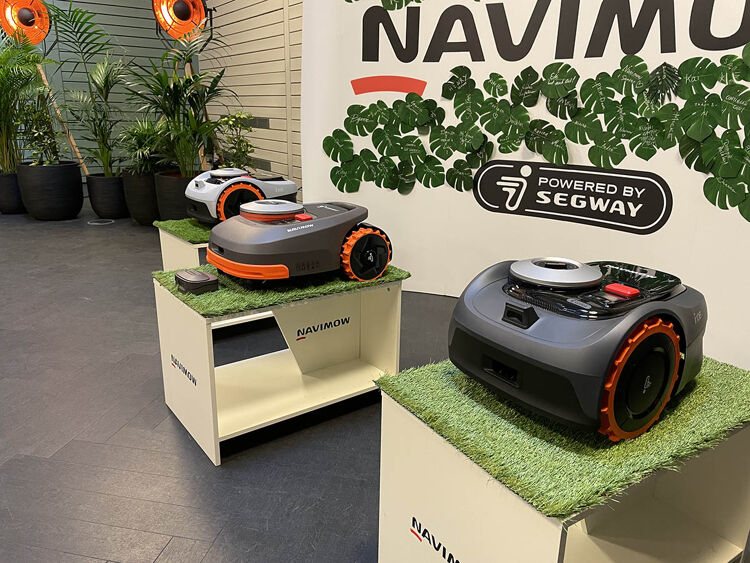 Mähroboter mit Kamera im Vergleich