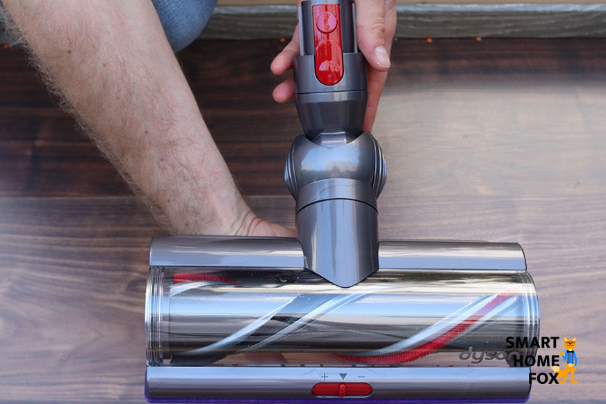 Die Torque-Drive Nickel Bürste ist die Hauptreinigungsbürste des neuen Dyson V11