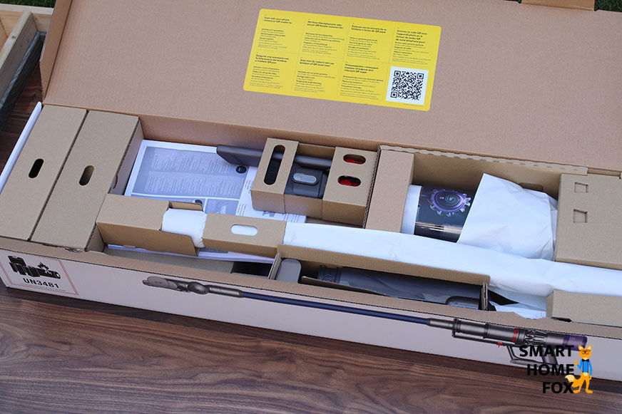 Verpackung und Inbetriebnahme der Dyson Geräte